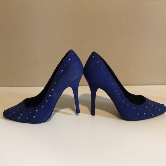 Blue Pumps - Picture 2 of 2